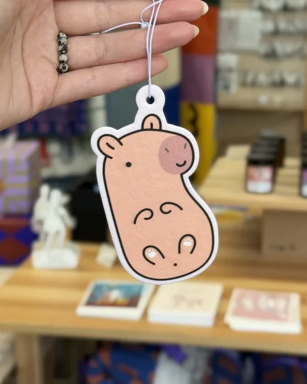 zawieszka zapachowa kapibara.webp